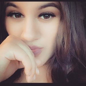 Meet your Posher, Jade